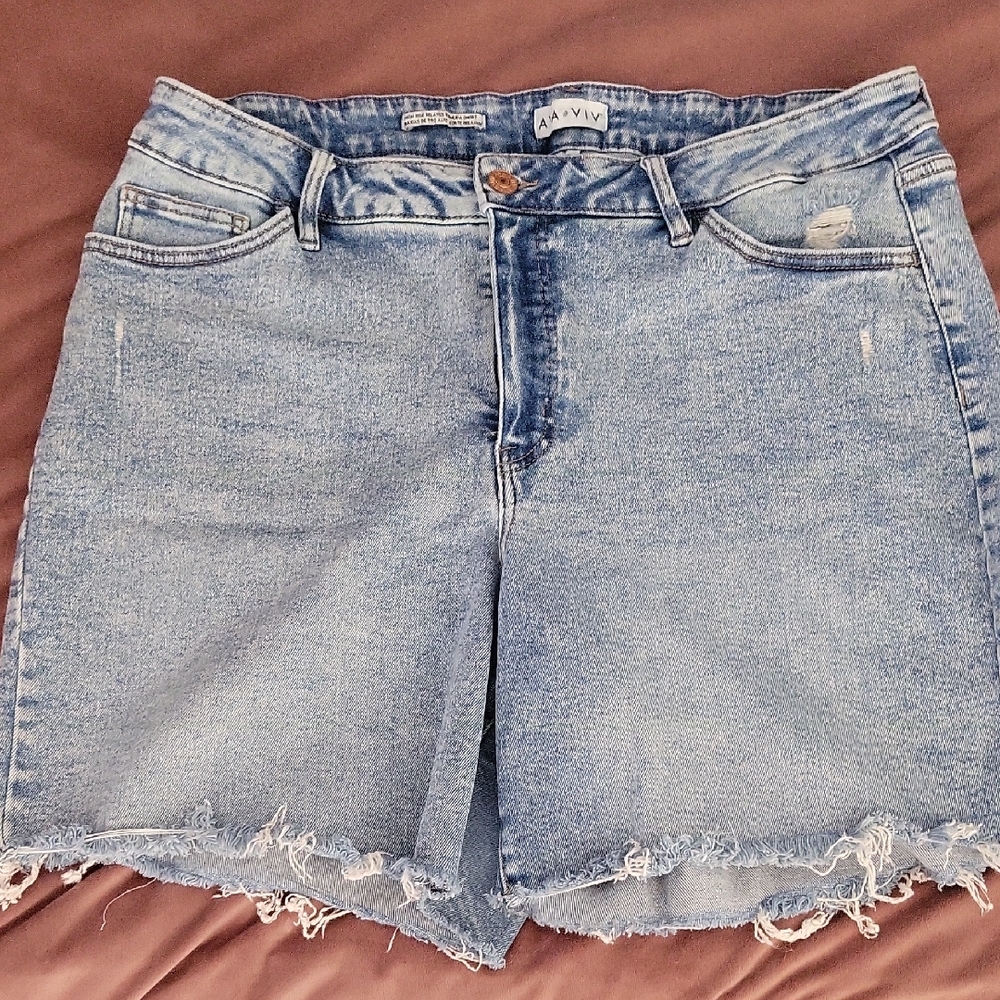 Ava & Viv Cutoff Bermuda Shortd